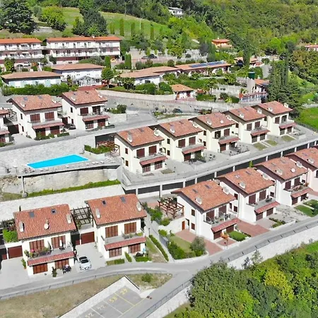 La Quiete Lemon Color By Gardadomusmea Tremosine